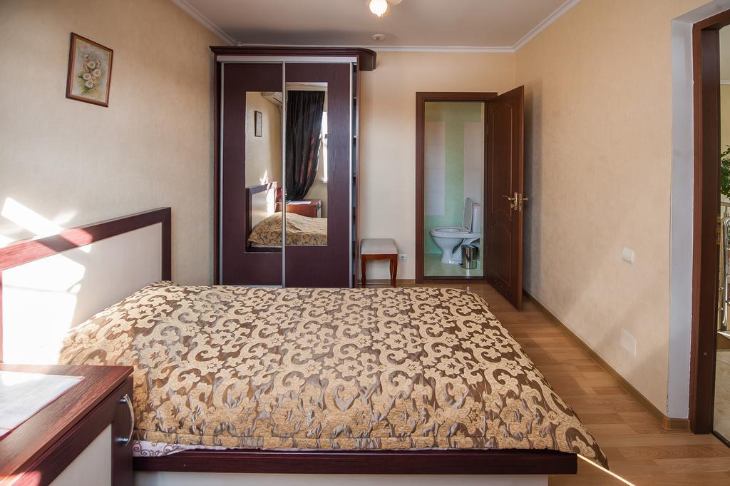 Stella De Lux Hotel Chisinau Luaran gambar